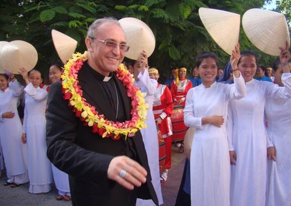Lịch trình ba ngày viếng thăm Giáo phận Qui Nhơn của Đức TGM Leopoldo Girelli (1-3/11/2013)