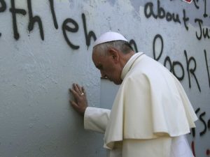 pope-francis-palestine-wall-west-bank