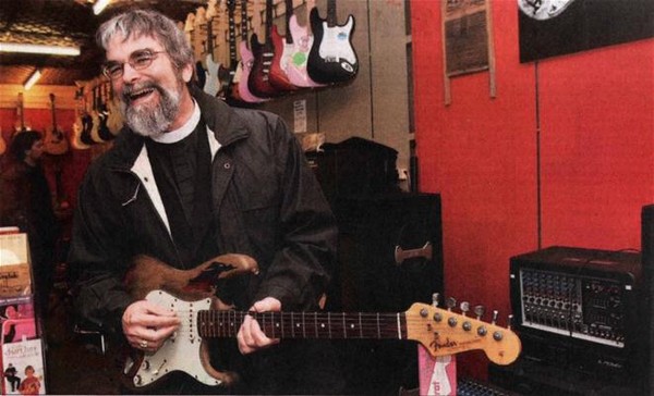 guyconsolmagno_thumb