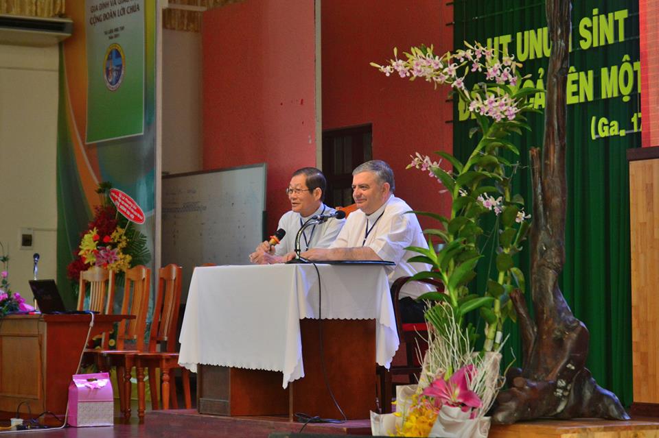 12195809_737035349763448_7010400250069073680_n